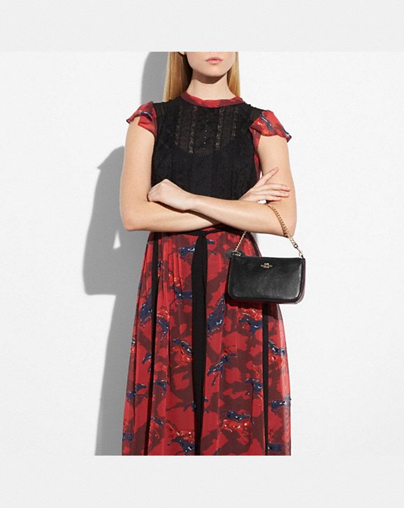 SELENA WRISTLET 19 IN COLORBLOCK LEATHER