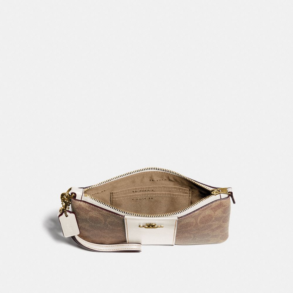 SMALL WRISTLET IN COLORBLOCK SIGNATURE CANVAS - Alternate View 2