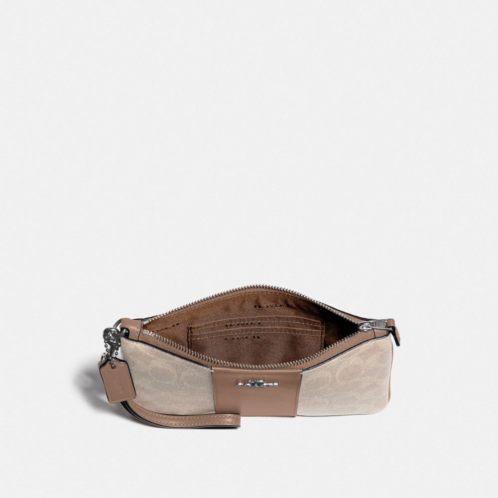 SMALL WRISTLET IN COLORBLOCK SIGNATURE CANVAS - Alternate View 1