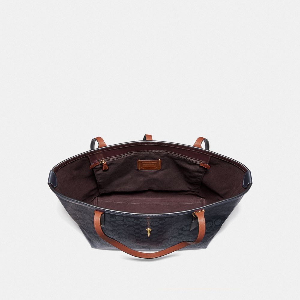 COACH Market Tote In Signature Canvas