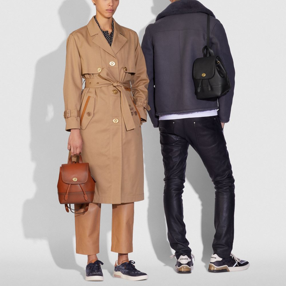 SAC &Agrave; DOS &Agrave; FERMOIR PIVOTANT - Alternate View 1