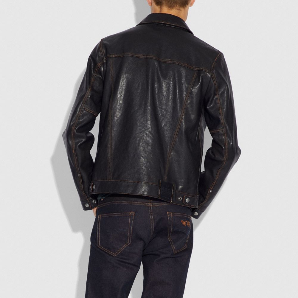 58 Model Jaket Coach Terbaru