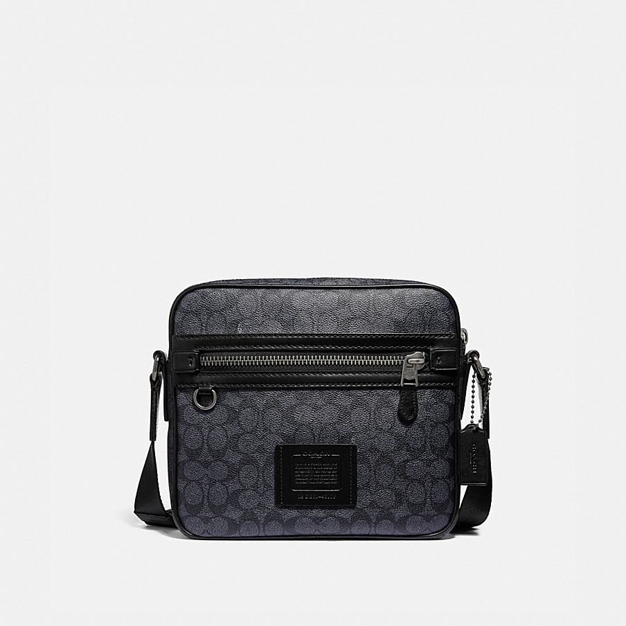 COACH: Dylan 27 in Signature Canvas
