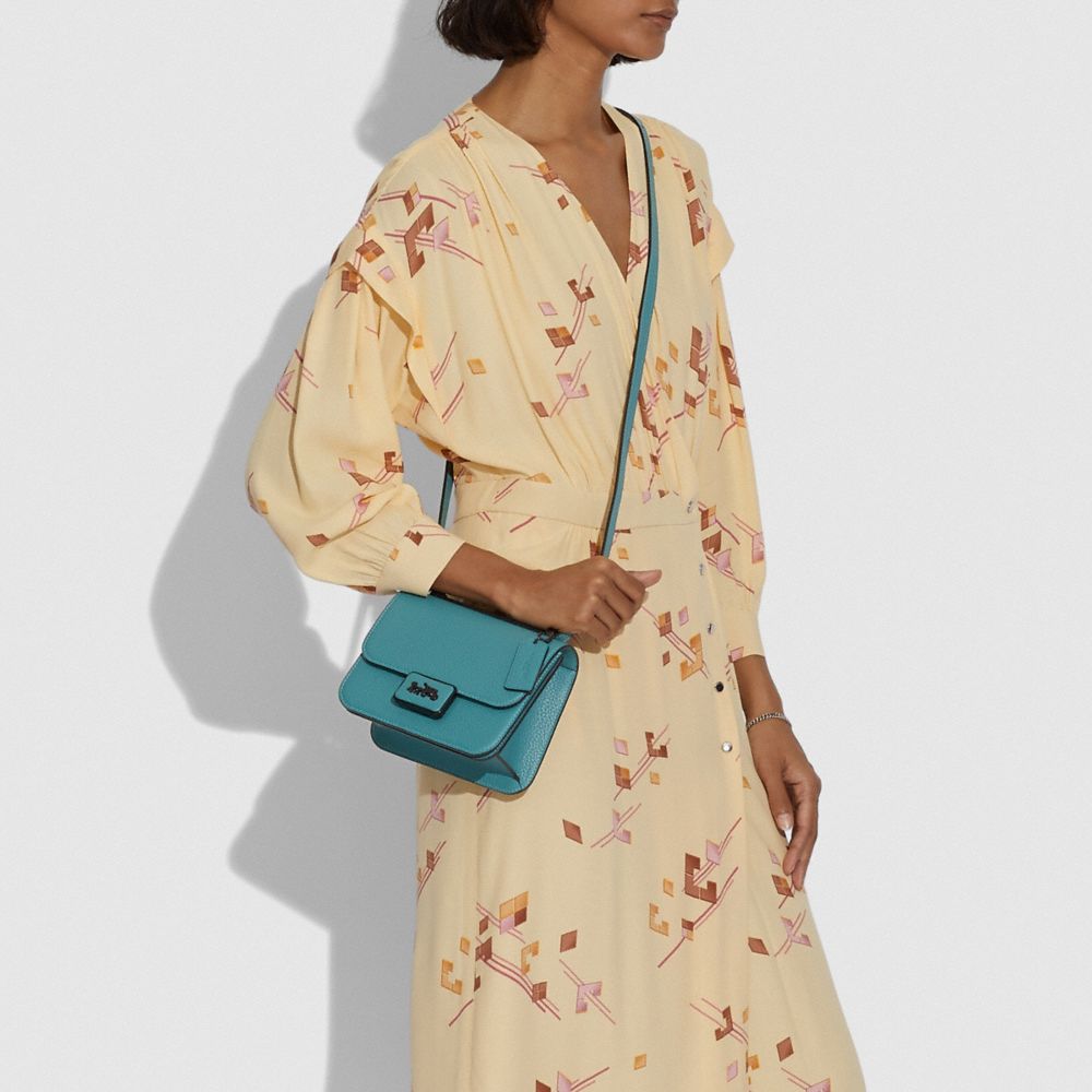 ALIE SHOULDER BAG 18 - Alternate View 1