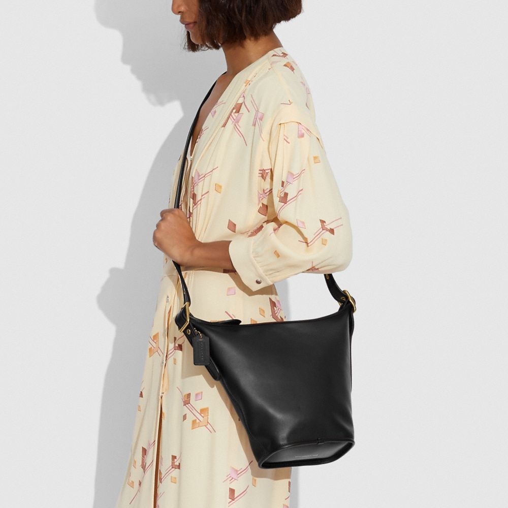 QA_AUTO DUFFLE 16, Brass/Black, Product