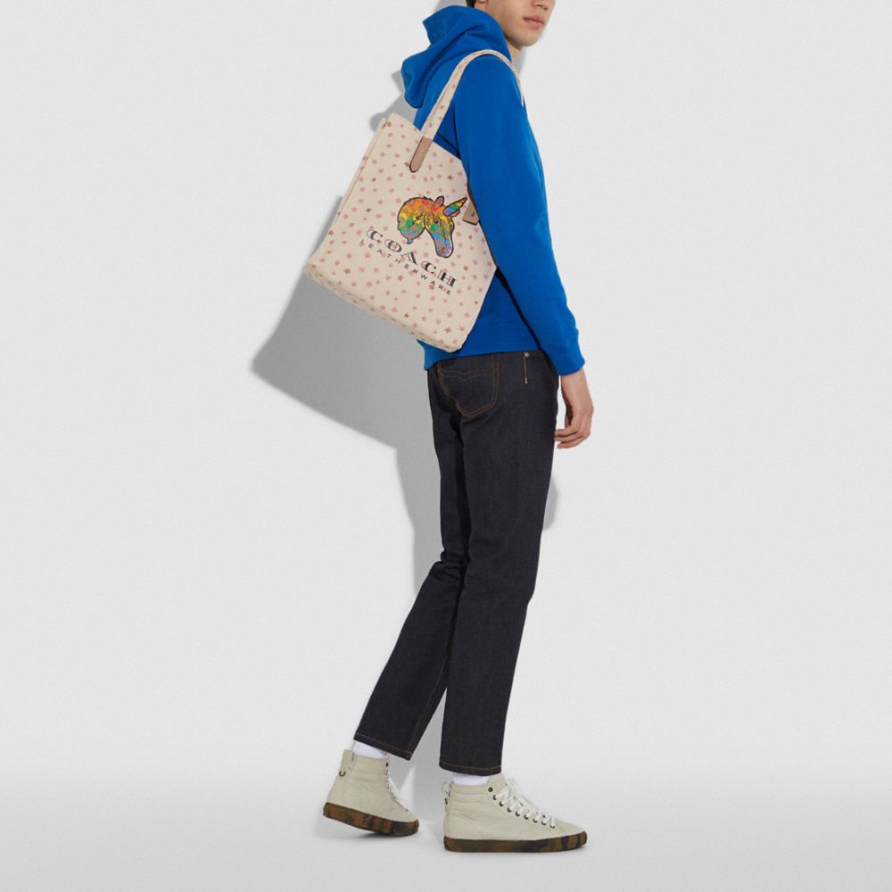 Tote With Rainbow Signature Uni