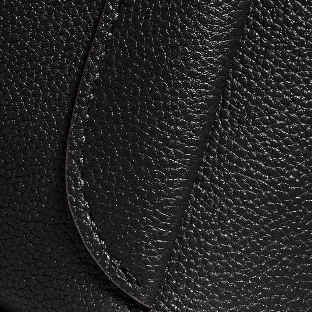 QA_AUTO Hadley Hobo, Gold/Black, ProductTile