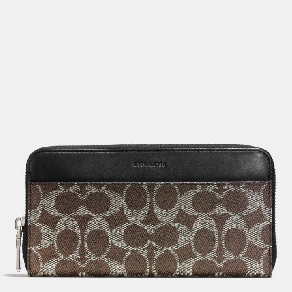 coach hand wallet