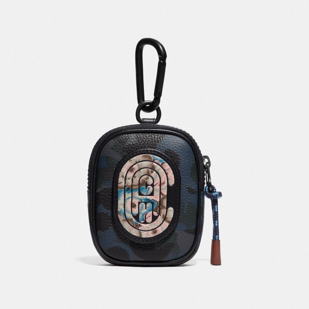 coach round hybrid pouch