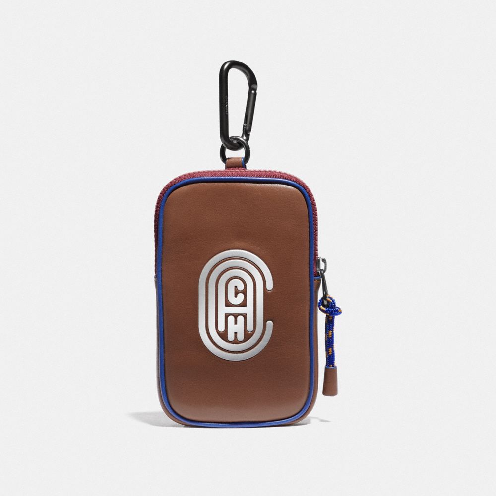 coach round hybrid pouch