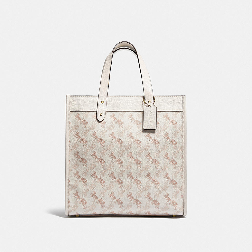 Field Tote With Horse and Carriage Print