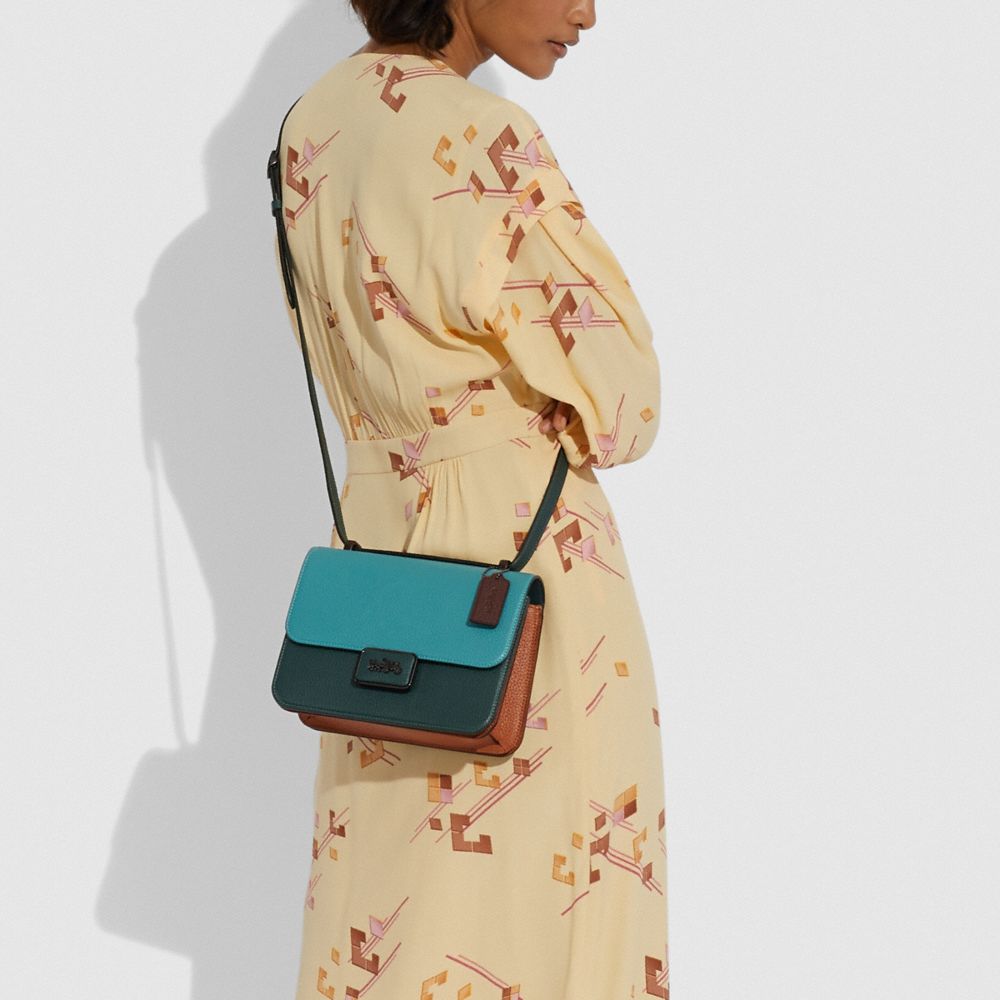 ALIE SHOULDER BAG IN COLORBLOCK - Alternate View 1