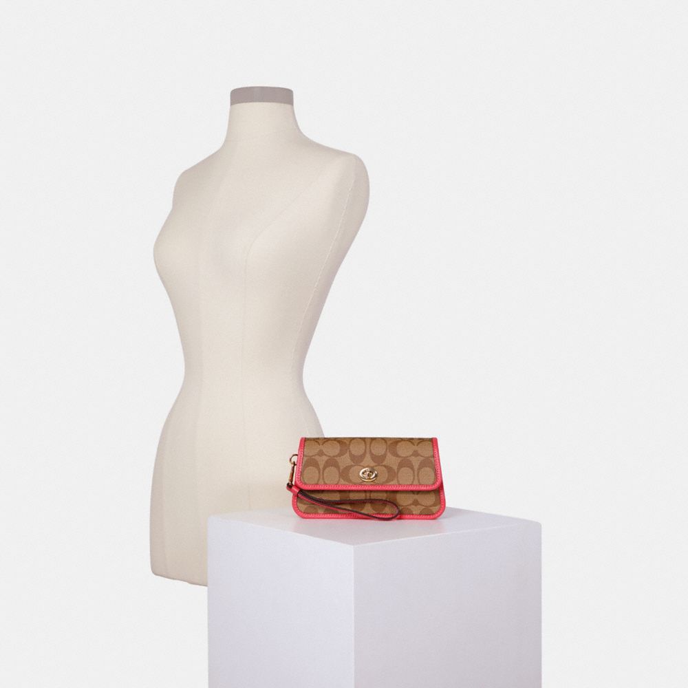 COACH ORIGINALS WRISTLET IN SIGNATURE CANVAS - Alternate View 2