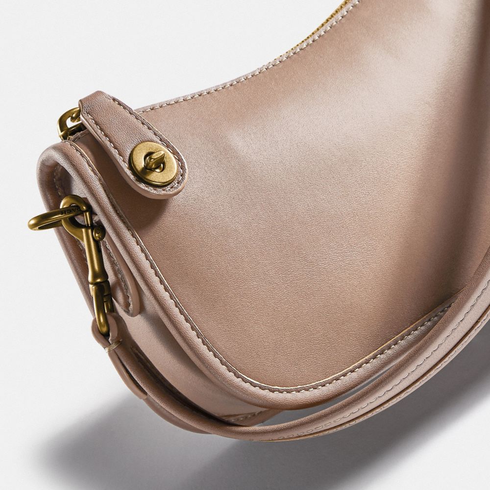COACH®,Swinger Bag 20,Leather,Shoulder Bag,Embossed,Logo,Day Party,,Closer View