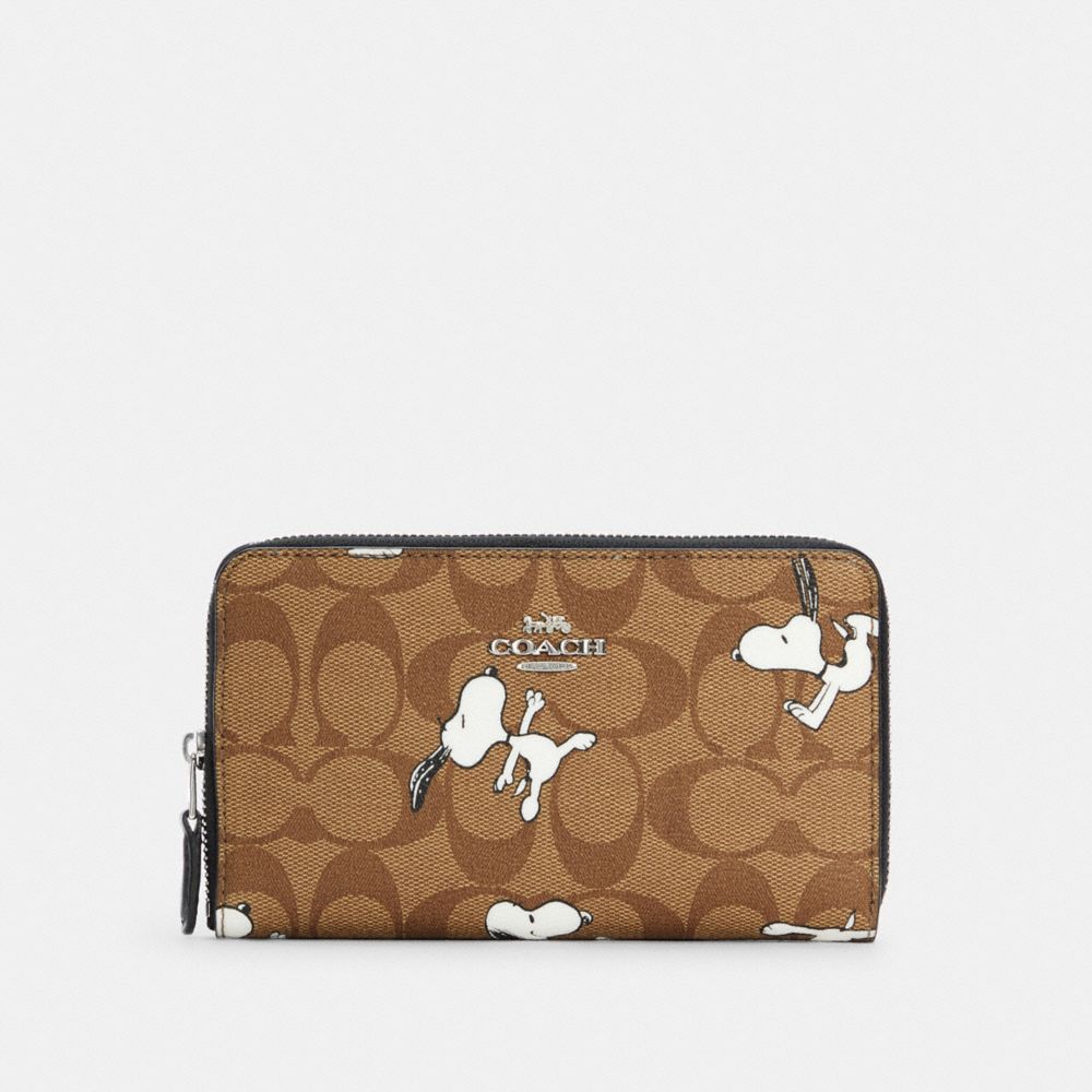 COACH® Outlet COACH X PEANUTS MEDIUM ID ZIP WALLET IN SIGNATURE
