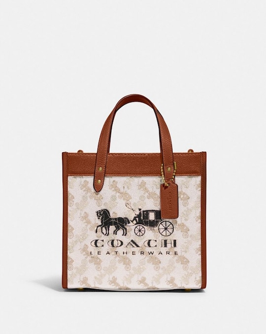 FIELD TOTE 22 MIT „HORSE AND CARRIAGE“-PRINT UND CARRIAGE-EMBLEM