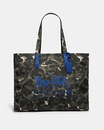 recycled canvas tote 42 with camo print and horse and carriage