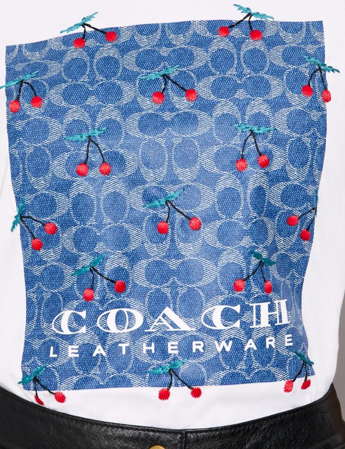 Coach Signature Cherry T-Shirt in Organic Cotton White.  Alternative Ansicht 3