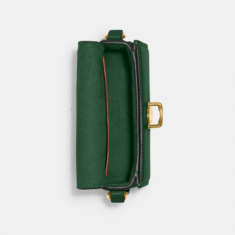 QA_AUTO Studio 12, Brass/Dark Pine, Product