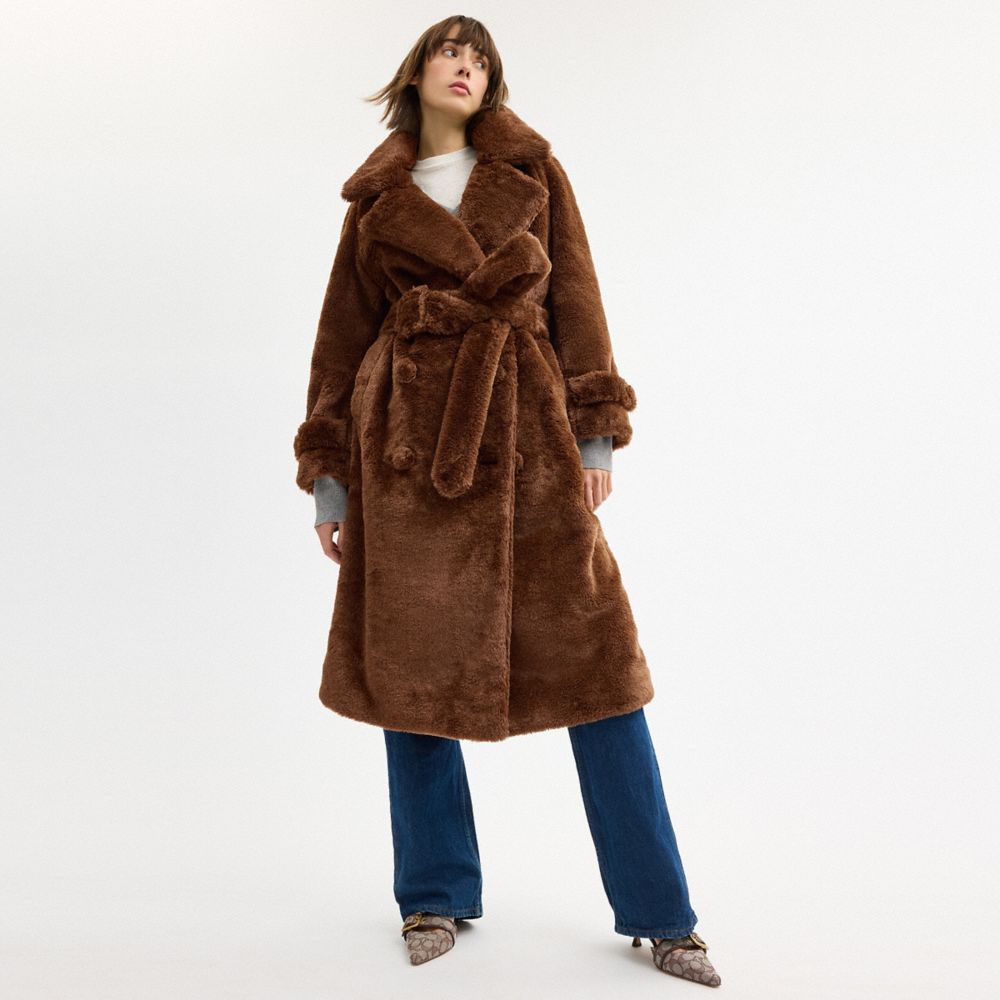 COACH®,Faux Fur Teddy Coat In Recycled Polyester,Faux Fur,Recycled Polyester,Viscose,Fur Coat,Overcoat,Sustainable,Eco-Fri...,Brown,Scale View