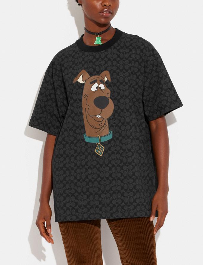 Coach Coach | ¡Scooby-Doo! Camiseta De Firma Negro Lavado Translations 12.23 Traducciones minoristas Vistas alternativas 3