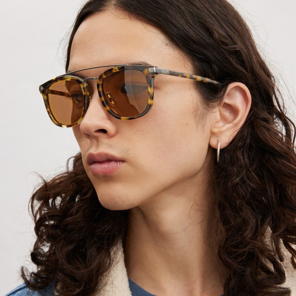 COACH®,Wrap Around Hangtag Browbar Sunglasses,Wayfarer,Tortoise,Logo,Metal,Brow Bar,Adjustable Nose Pads,Casual,Brown,Angle View