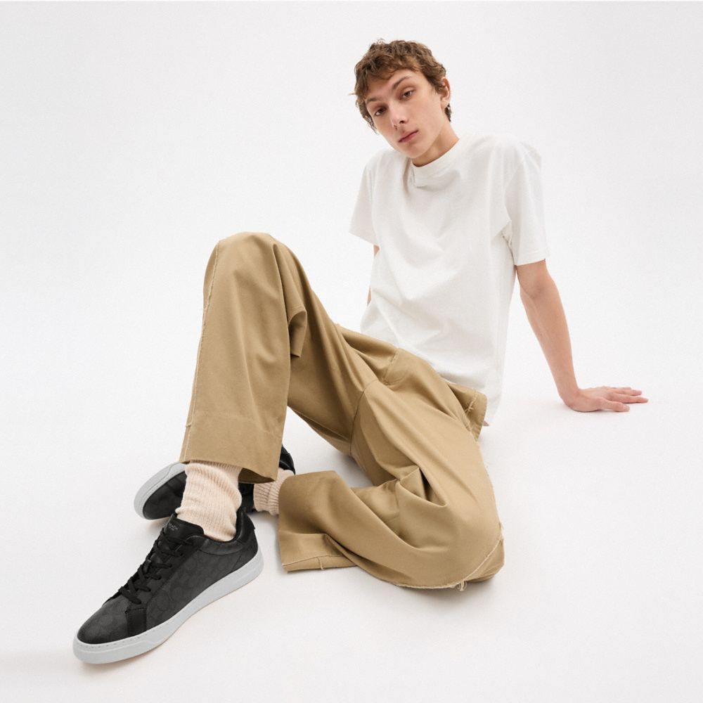 COACH®,High Line Sneaker In Signature Canvas,Canvas,Casual,Fabric,Logo,Cushioned,Cushion Toe,Casual,,Detail View