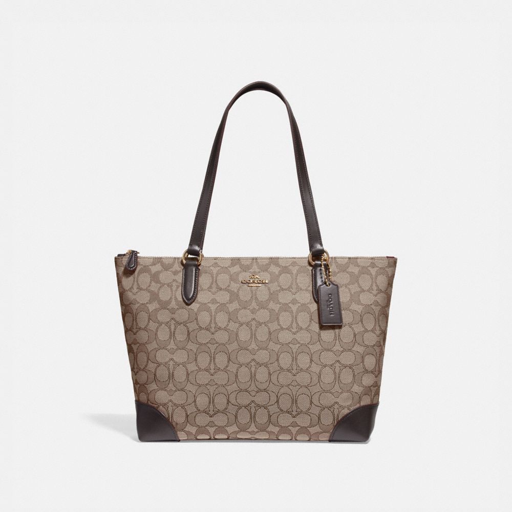 coach signature jacquard