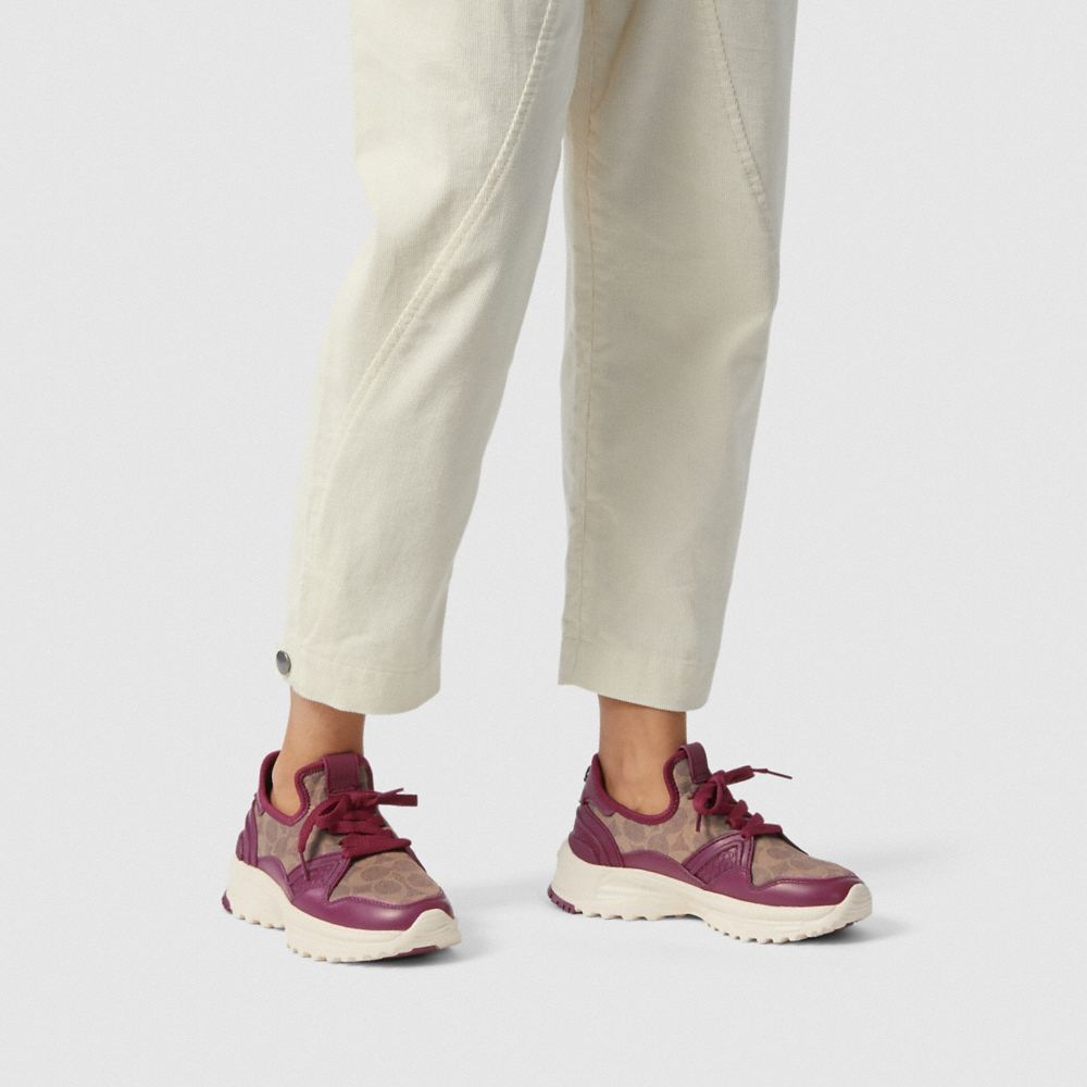 coach c150 runner