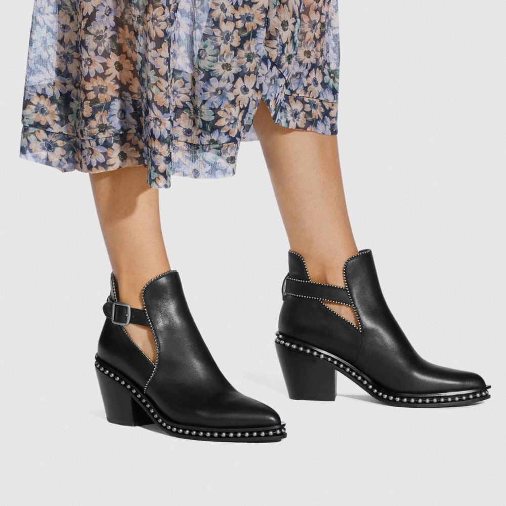 coach pipa bootie